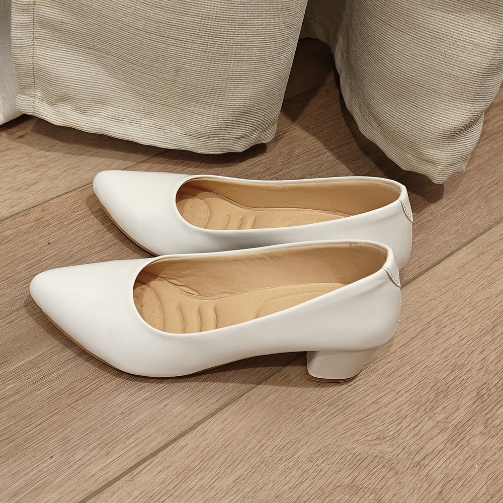 Elegant White Women's Shoes - Graduation Shoes